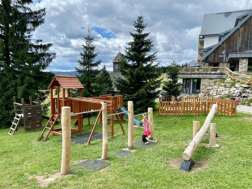 Erlebachova Bouda, Hotel - Resort Svaty Frantisek Špindlerŭv Mlýn Ngoại thất bức ảnh