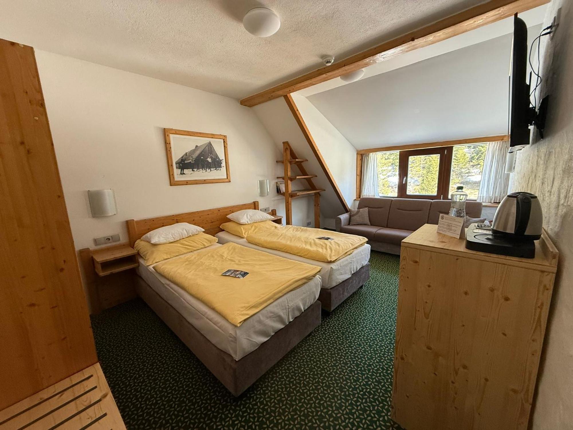 Erlebachova Bouda, Hotel - Resort Svaty Frantisek Špindlerŭv Mlýn Ngoại thất bức ảnh