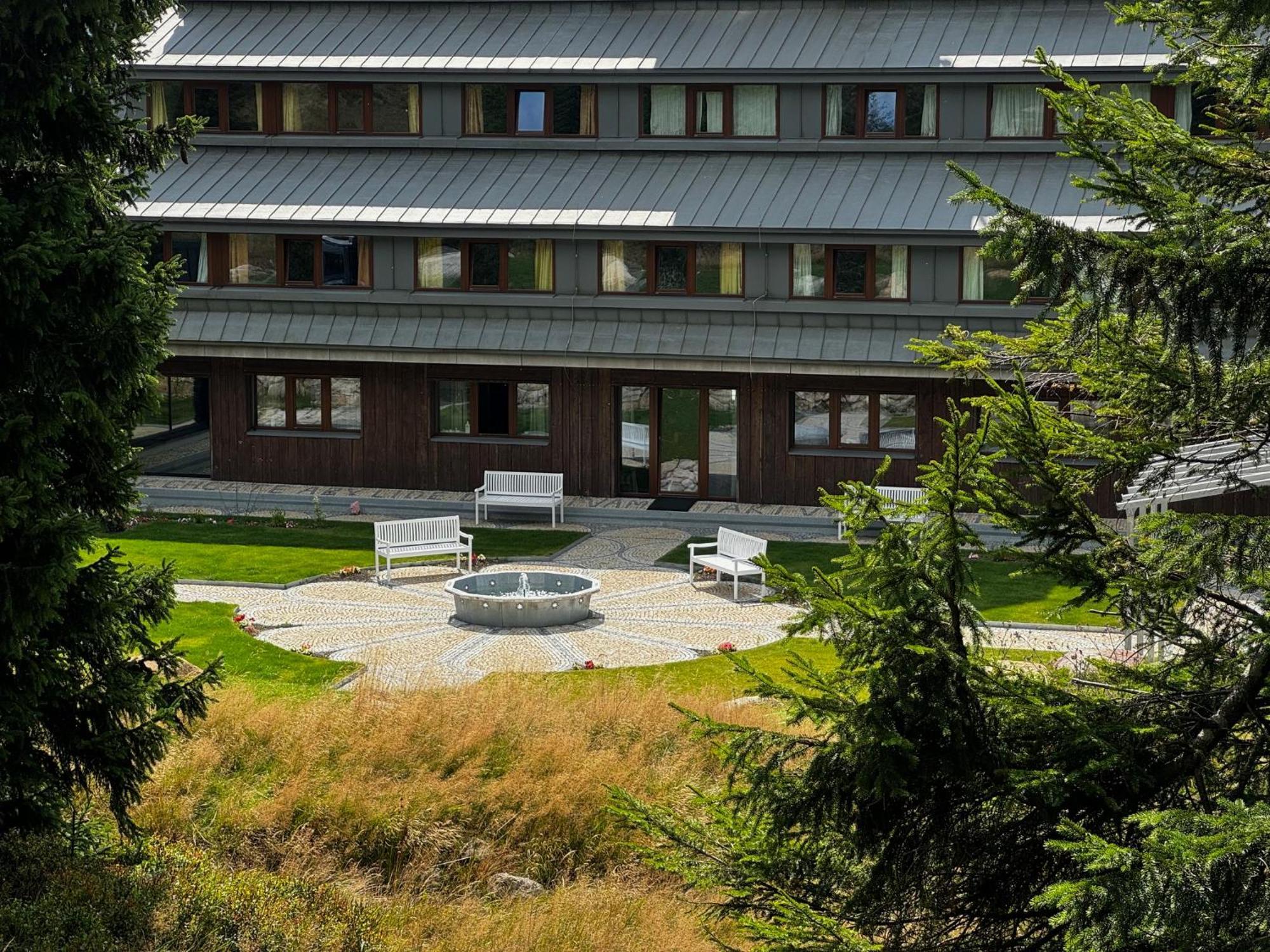 Erlebachova Bouda, Hotel - Resort Svaty Frantisek Špindlerŭv Mlýn Ngoại thất bức ảnh