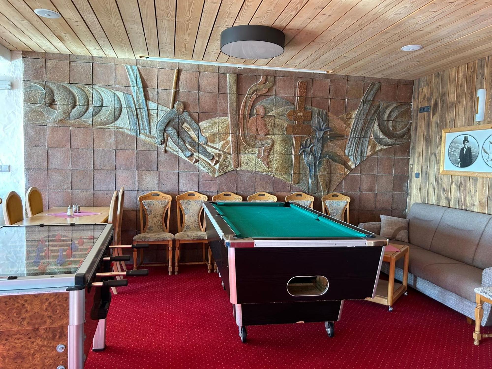 Erlebachova Bouda, Hotel - Resort Svaty Frantisek Špindlerŭv Mlýn Ngoại thất bức ảnh