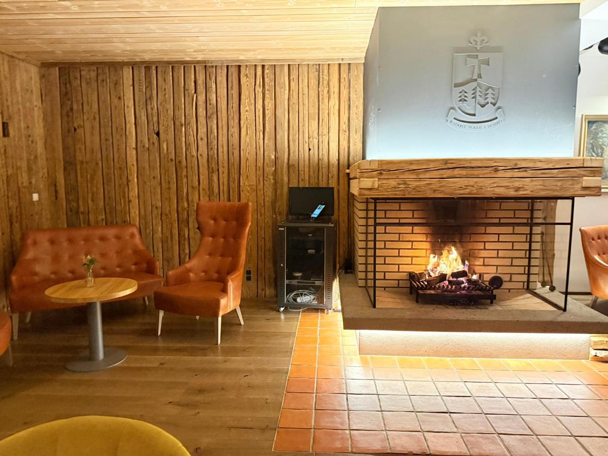 Erlebachova Bouda, Hotel - Resort Svaty Frantisek Špindlerŭv Mlýn Ngoại thất bức ảnh